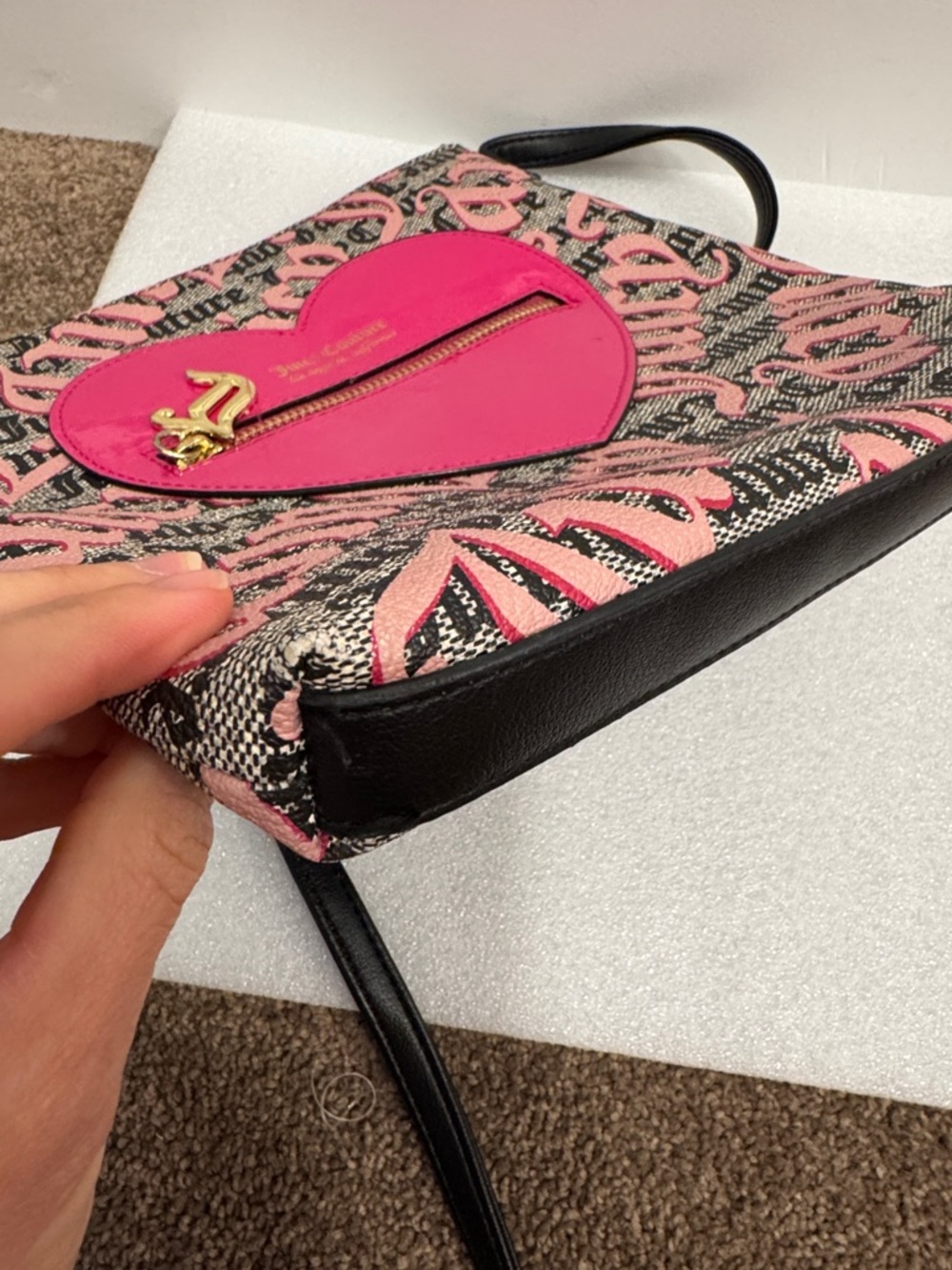 EUC Juicy Couture "Whole Lotta Love" dark pink leather heart crossbody bag - Picture 5 of 7